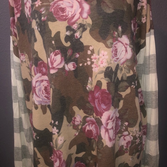 HoneyMe Curvy NWOT Pattern mix XL long-sleeve top - Picture 3 of 6